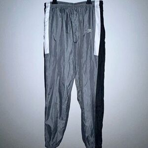 Men’s Gray/Silver Nike Pants Size Large